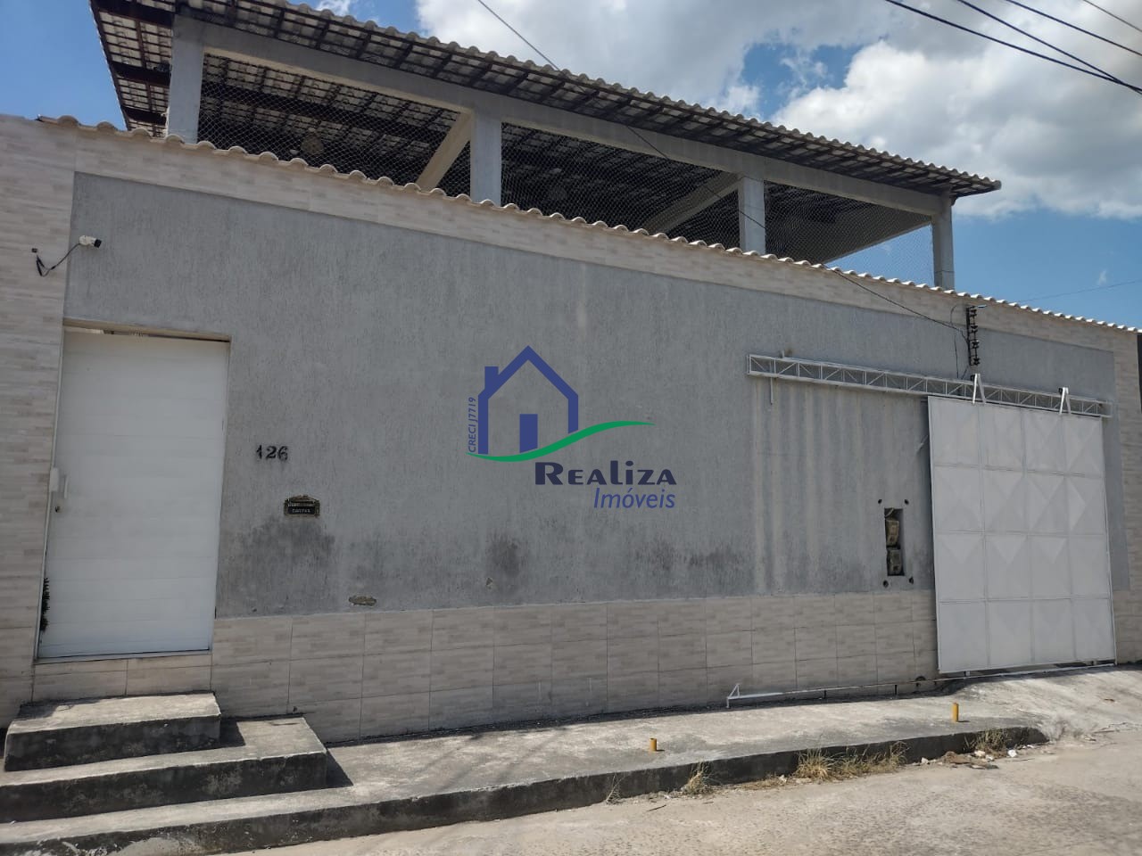 Casa à venda com 3 quartos, 500m² - Foto 1