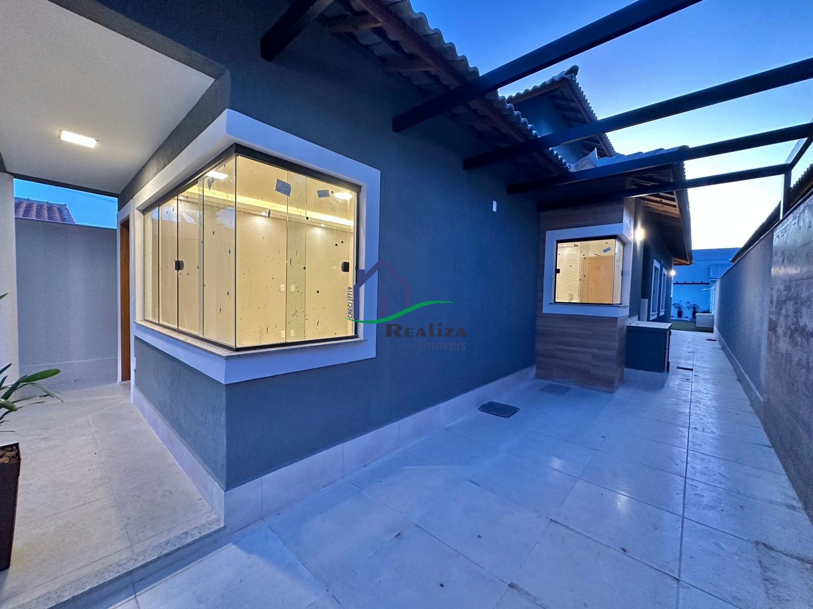 Casa à venda com 3 quartos, 100m² - Foto 4