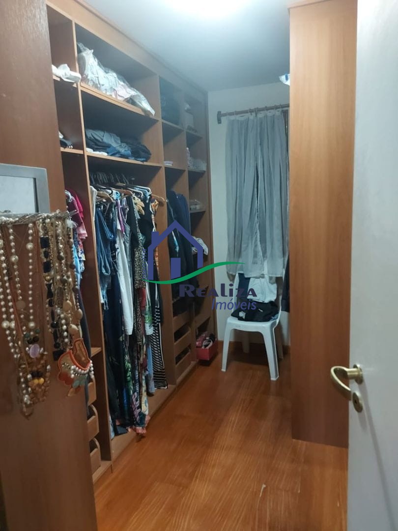 Casa à venda com 4 quartos, 600m² - Foto 12