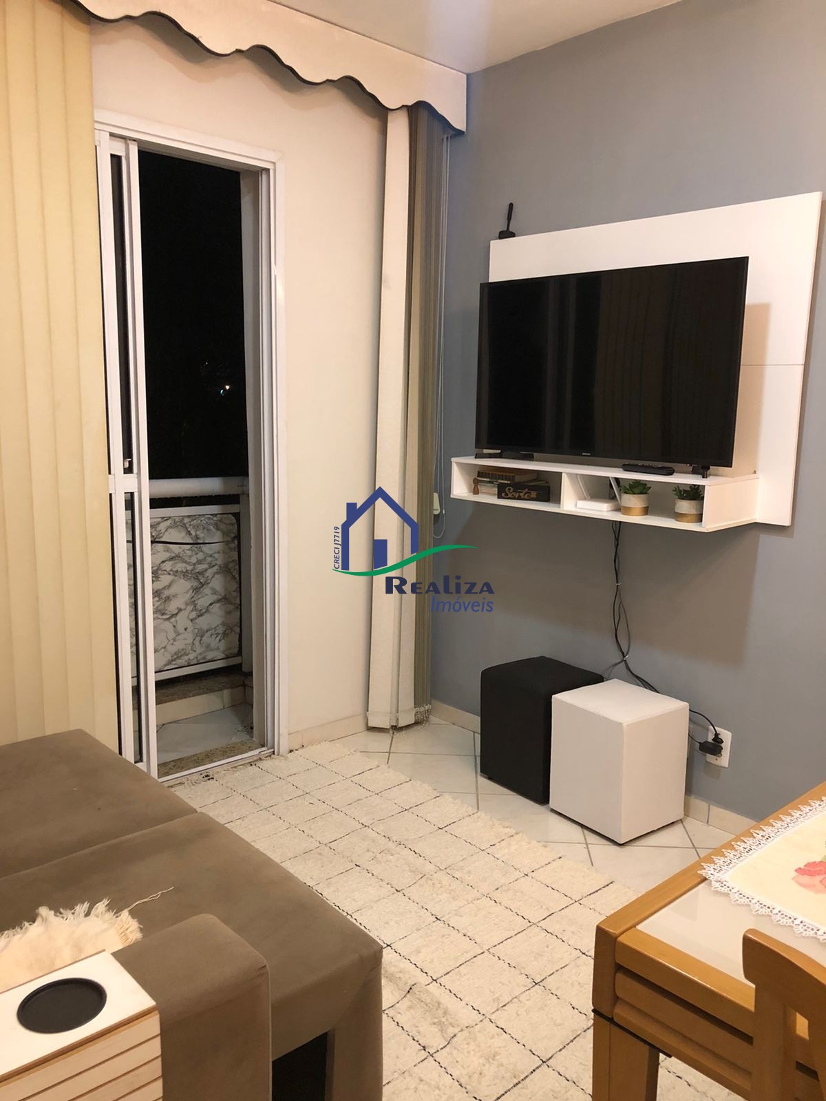 Apartamento à venda com 2 quartos, 53m² - Foto 1