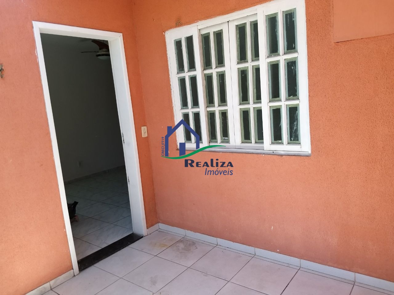 Casa à venda com 2 quartos, 60m² - Foto 4