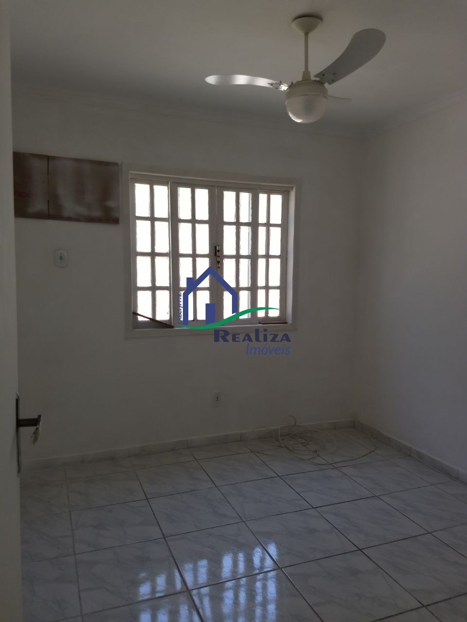 Casa à venda com 2 quartos, 60m² - Foto 18