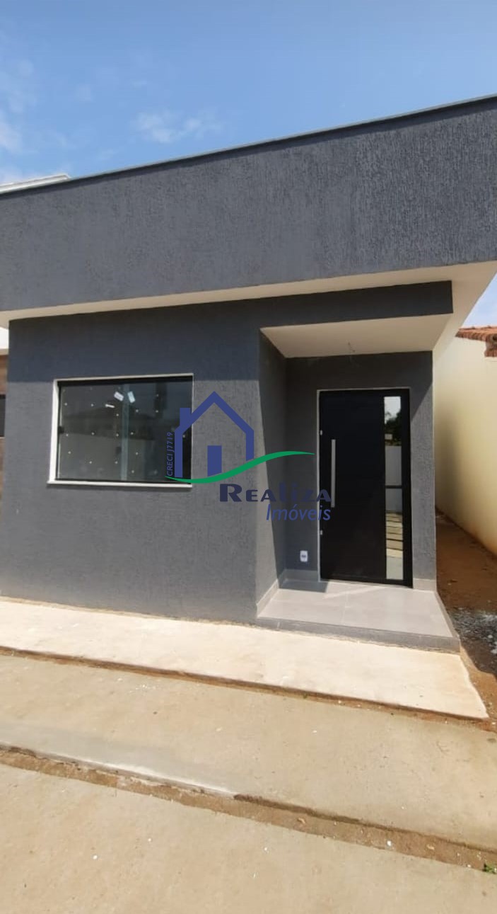 Casa à venda com 3 quartos, 300m² - Foto 1