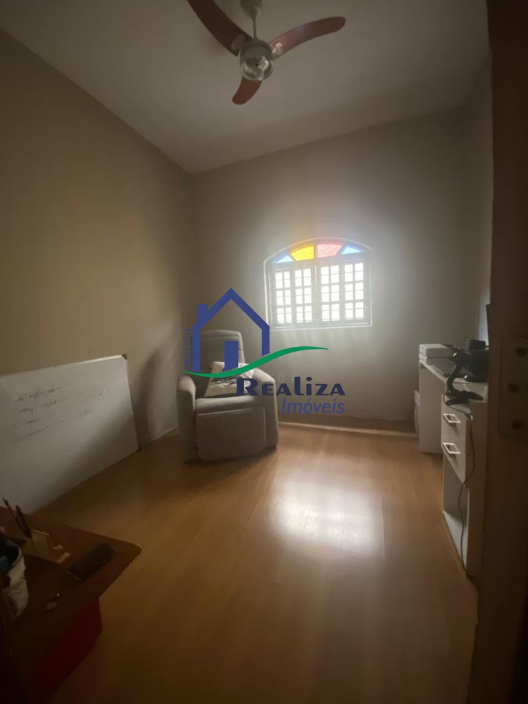 Casa à venda com 3 quartos, 360m² - Foto 28