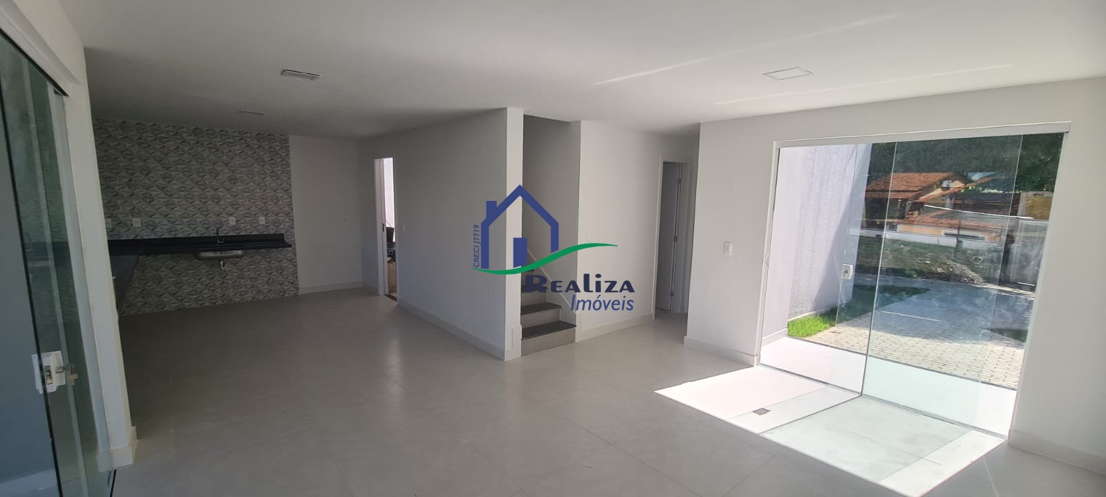 Casa à venda com 3 quartos, 121m² - Foto 4