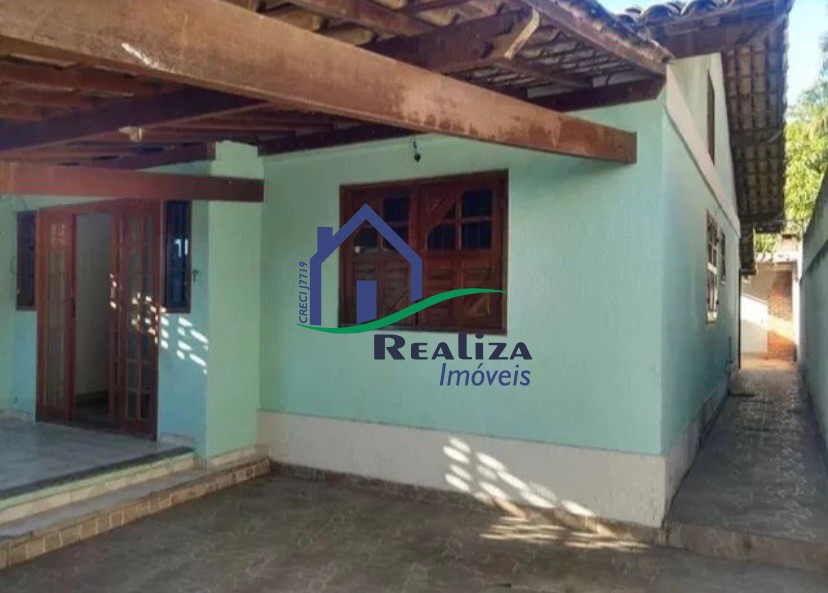 Casa à venda com 3 quartos, 60m² - Foto 1