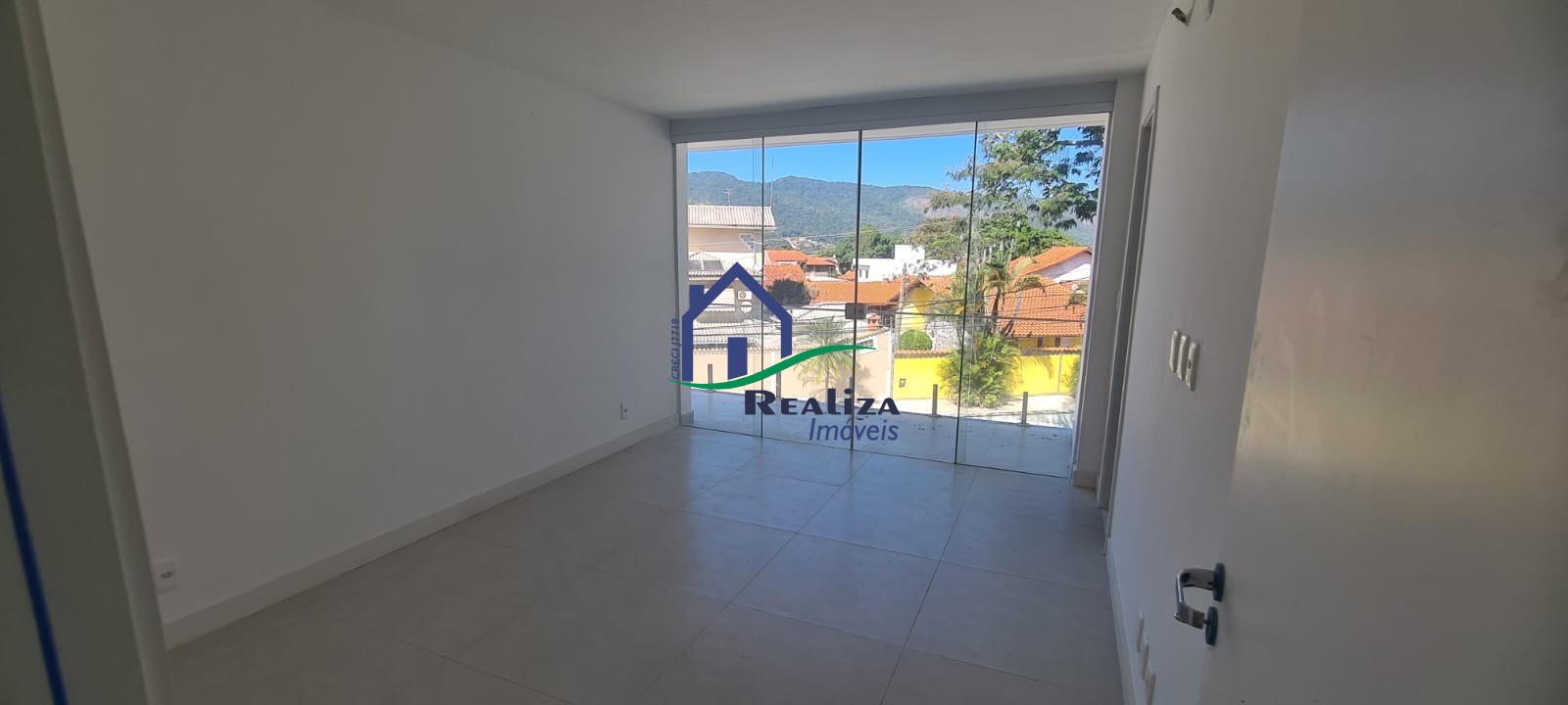 Casa à venda com 3 quartos, 113m² - Foto 11