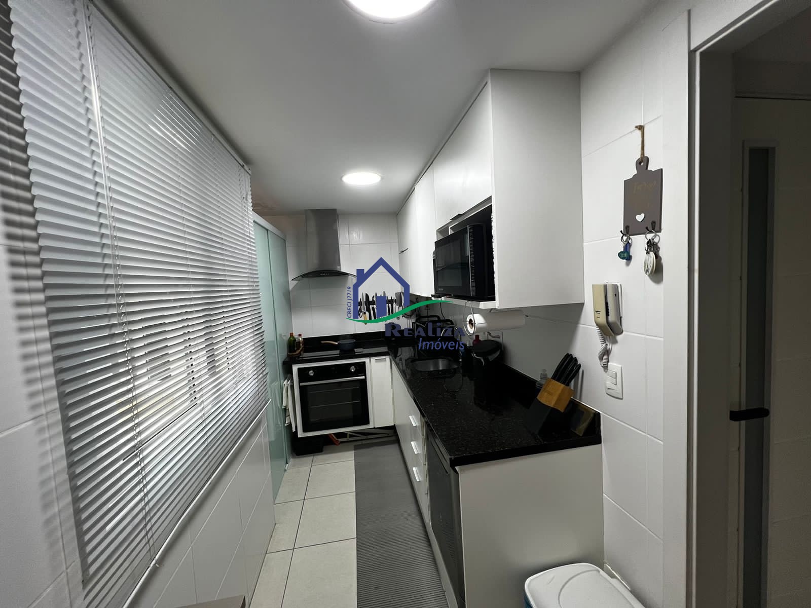 Apartamento à venda com 2 quartos, 60m² - Foto 27