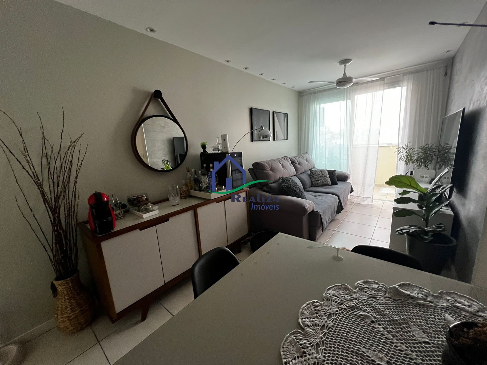 Apartamento à venda com 2 quartos, 60m² - Foto 1