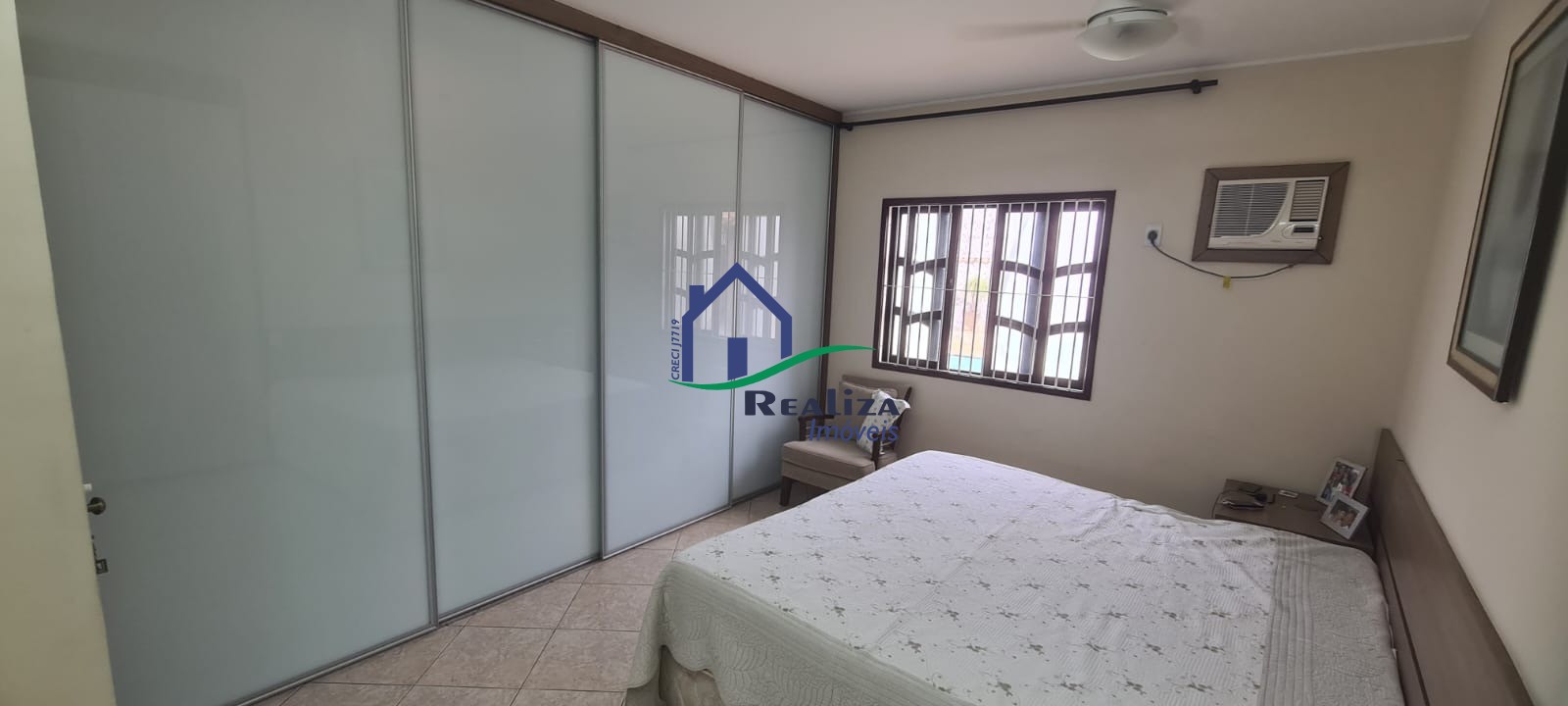 Casa à venda com 4 quartos, 222m² - Foto 18