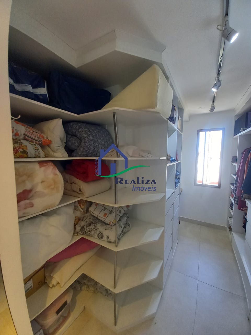 Casa à venda com 3 quartos, 217m² - Foto 47