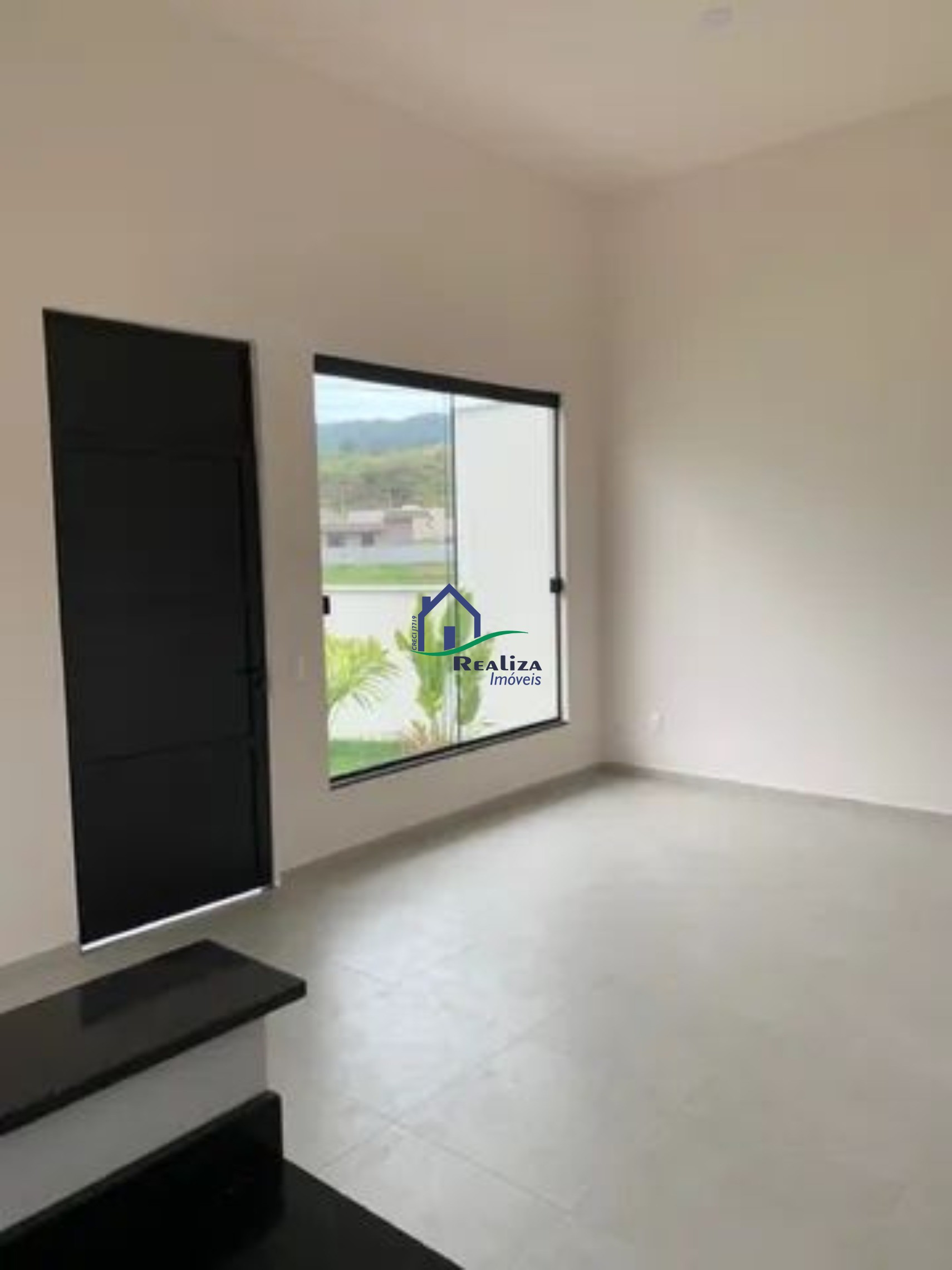 Casa à venda com 2 quartos, 76m² - Foto 4