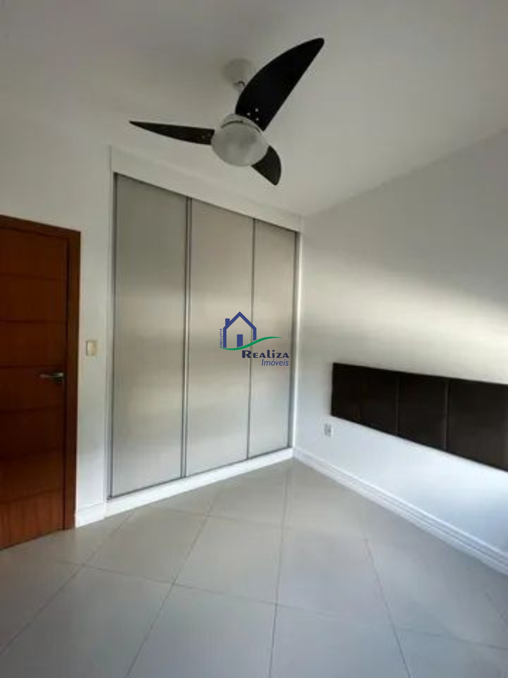 Casa à venda com 3 quartos, 160m² - Foto 19