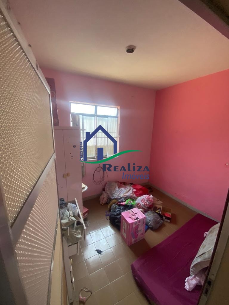 Casa à venda com 3 quartos, 130m² - Foto 2