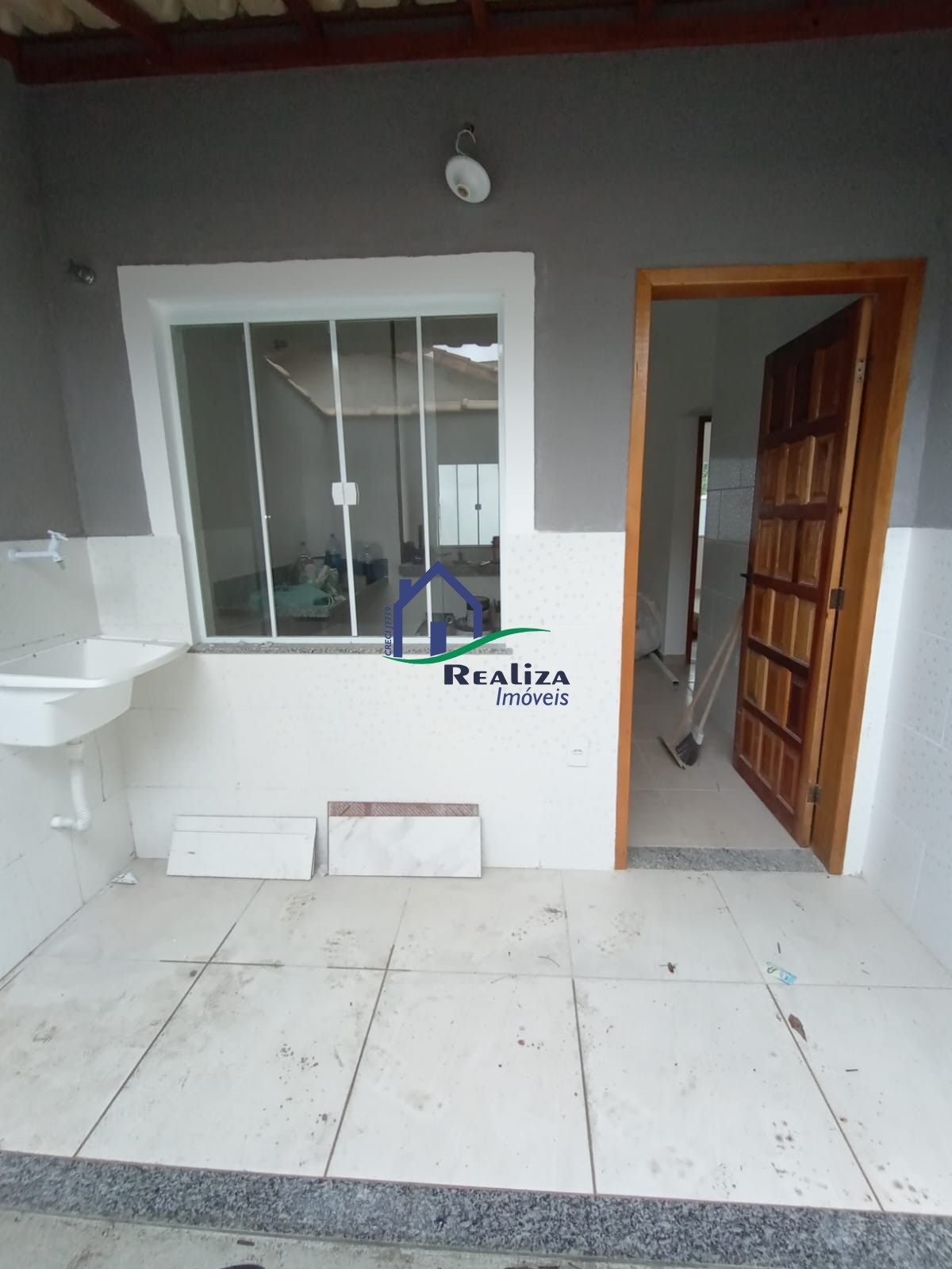 Casa à venda com 2 quartos, 60m² - Foto 11