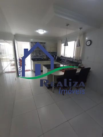 Casa à venda com 4 quartos, 180m² - Foto 4