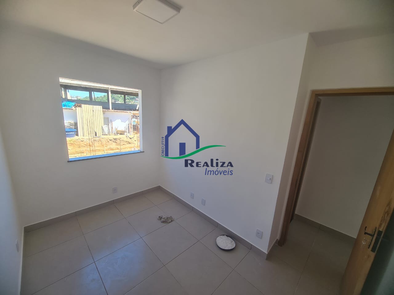 Casa à venda com 2 quartos, 80m² - Foto 14