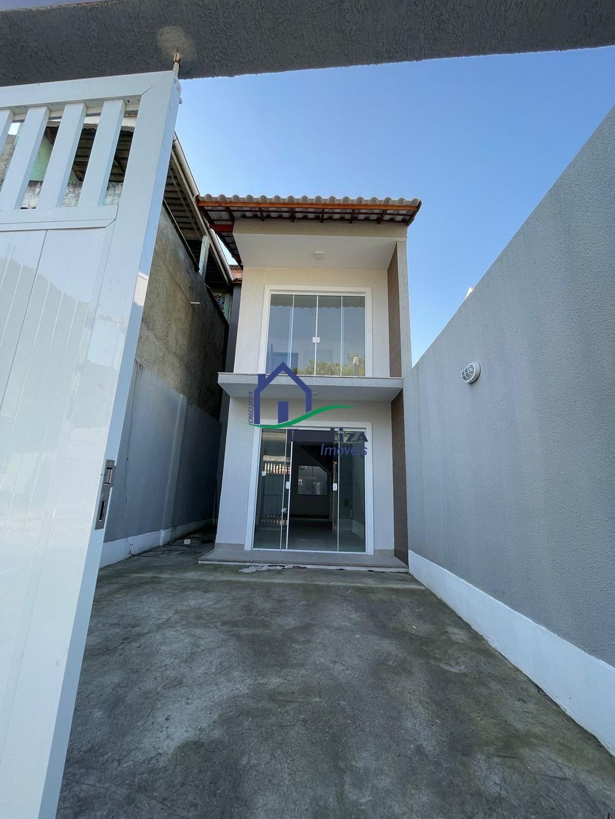 Casa à venda com 2 quartos, 65m² - Foto 2