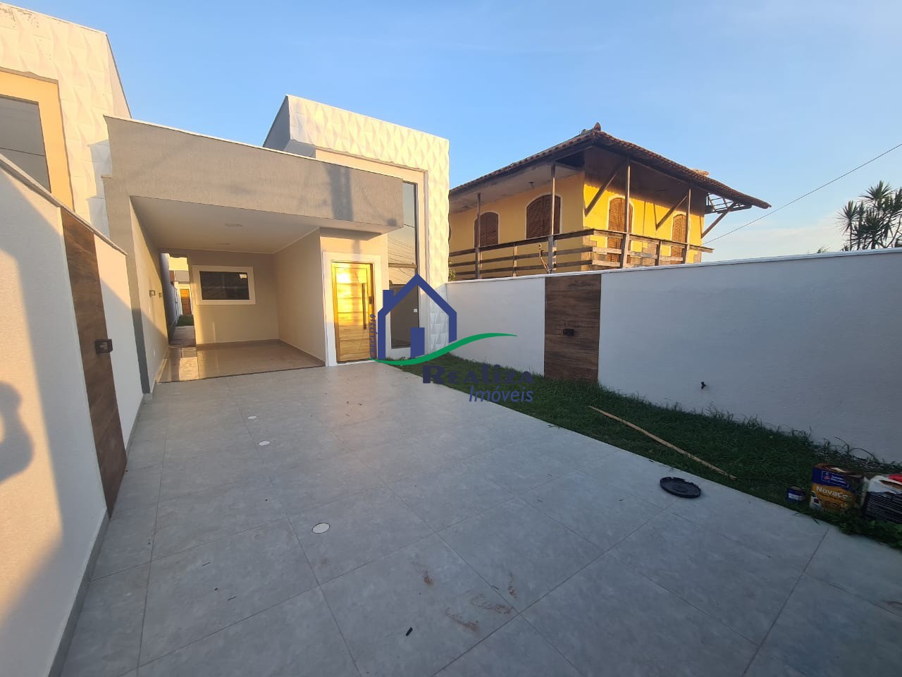 Casa à venda com 2 quartos, 110m² - Foto 1