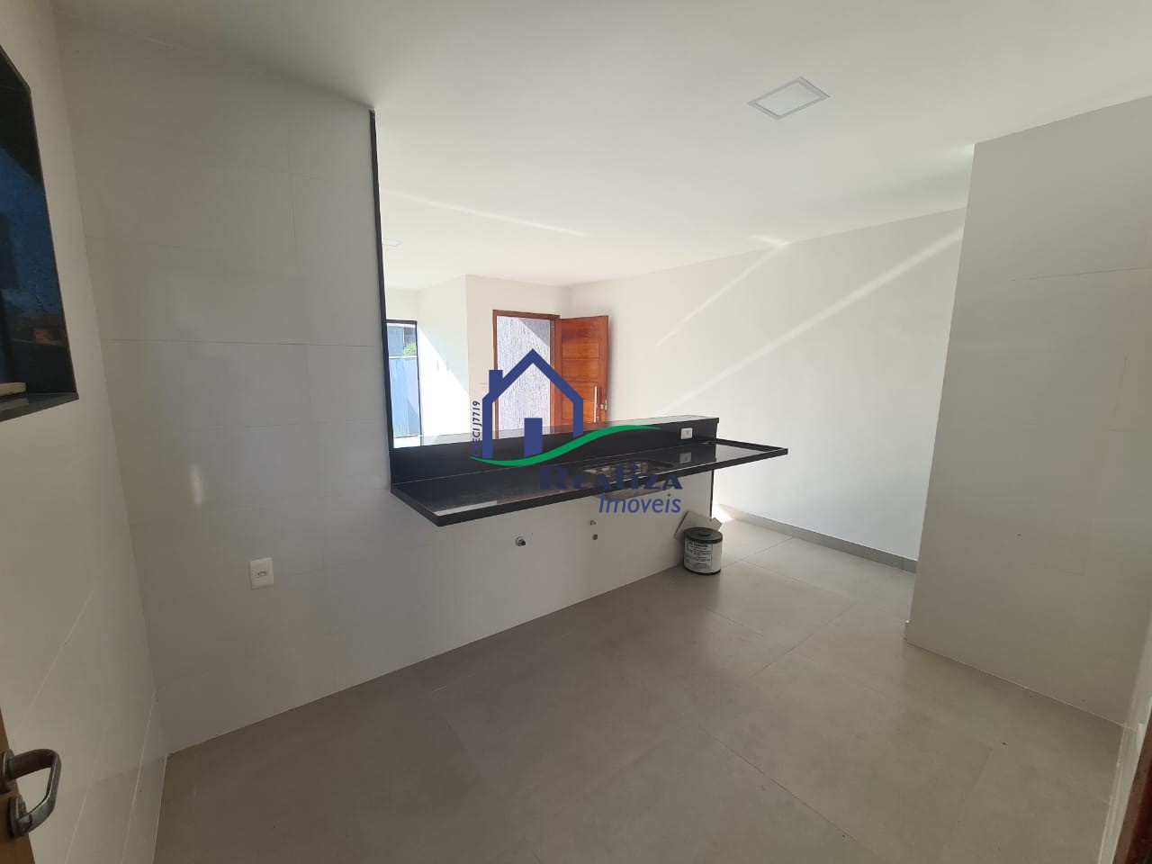 Casa à venda com 2 quartos, 70m² - Foto 5