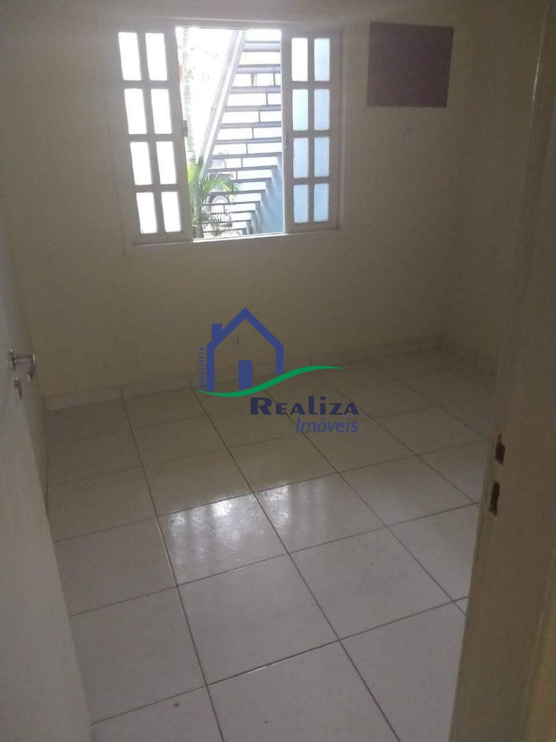 Casa à venda com 2 quartos, 55m² - Foto 12