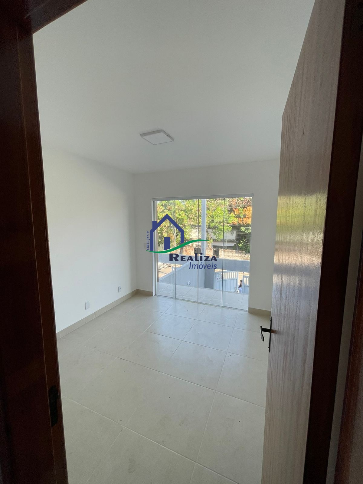 Casa à venda com 2 quartos, 65m² - Foto 11