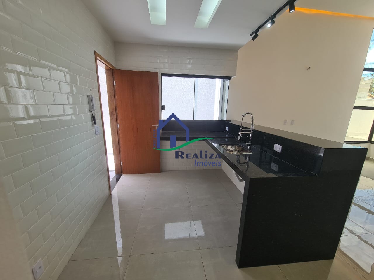 Casa à venda com 3 quartos, 105m² - Foto 7