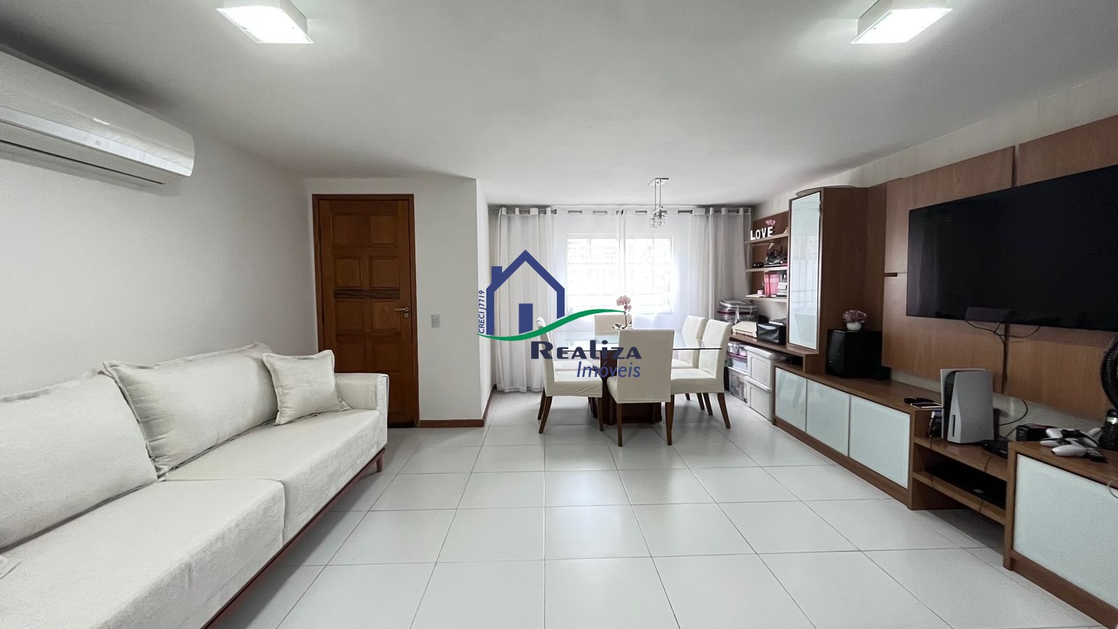 Casa à venda com 3 quartos, 120m² - Foto 1