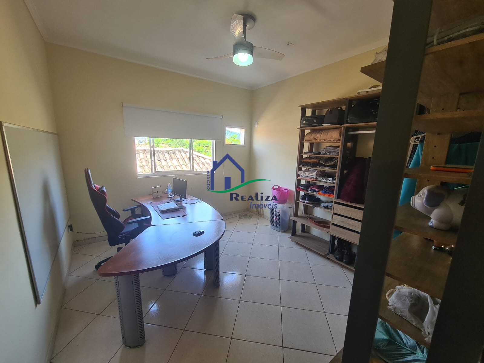 Casa à venda com 5 quartos, 220m² - Foto 13