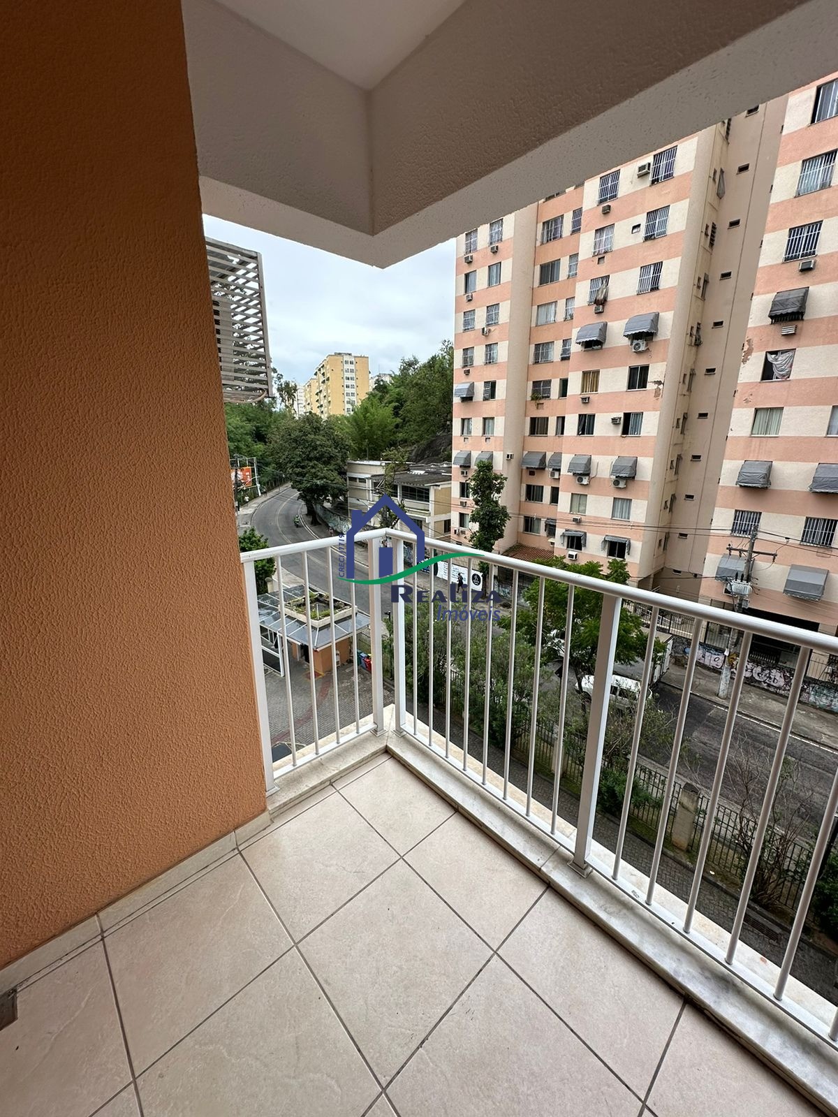 Apartamento à venda com 4 quartos, 85m² - Foto 2