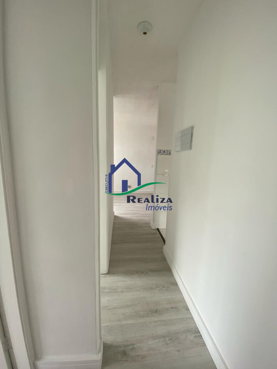 Apartamento à venda com 2 quartos, 49m² - Foto 2