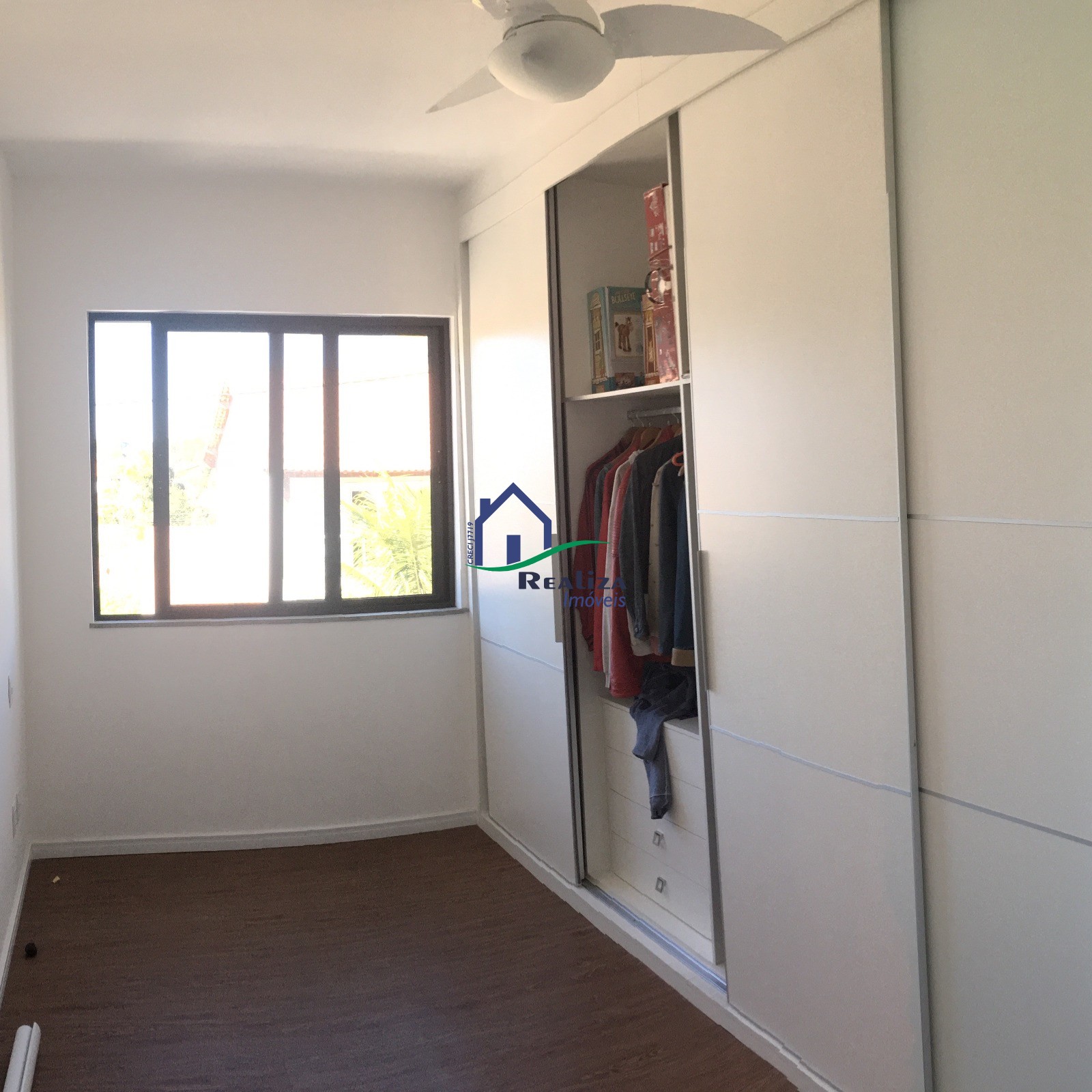 Casa à venda com 4 quartos, 220m² - Foto 14