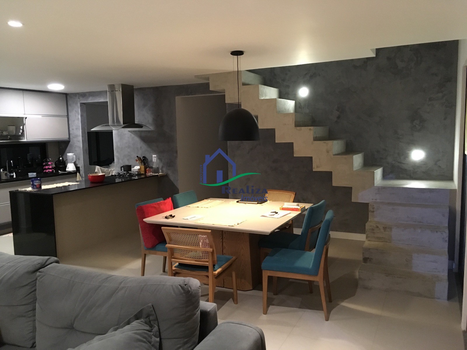 Casa à venda com 4 quartos, 220m² - Foto 7