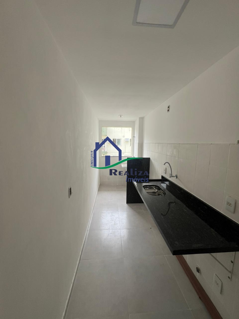 Apartamento à venda com 2 quartos, 65m² - Foto 3