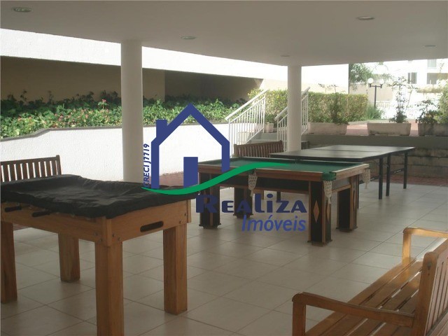 Apartamento à venda com 2 quartos, 70m² - Foto 3