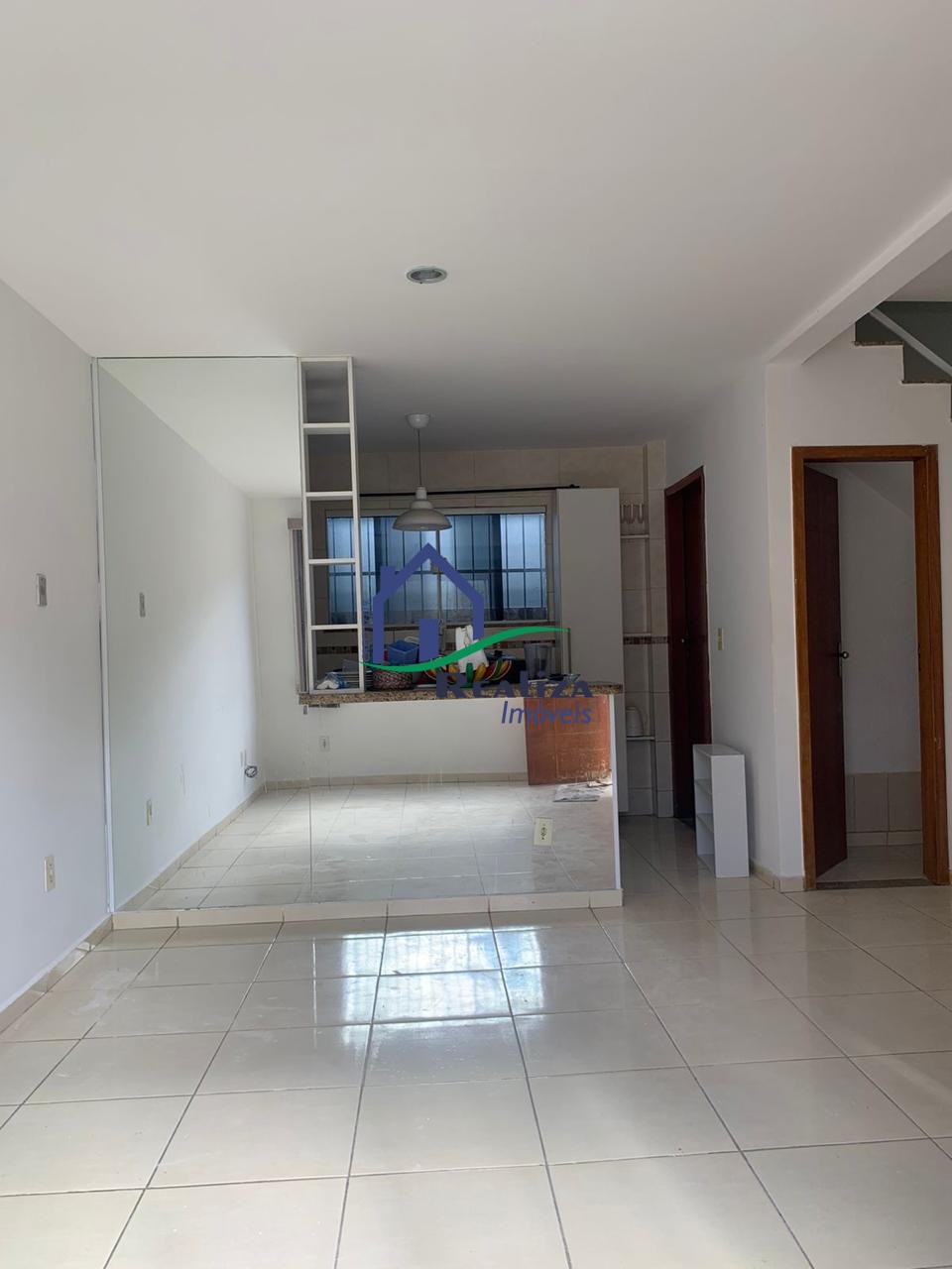 Casa à venda com 2 quartos, 76m² - Foto 3