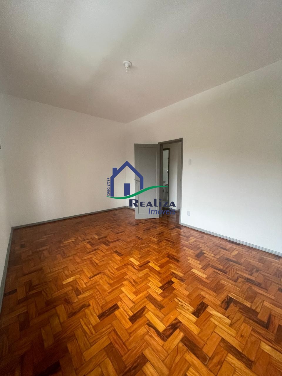 Apartamento à venda com 1 quarto, 60m² - Foto 4