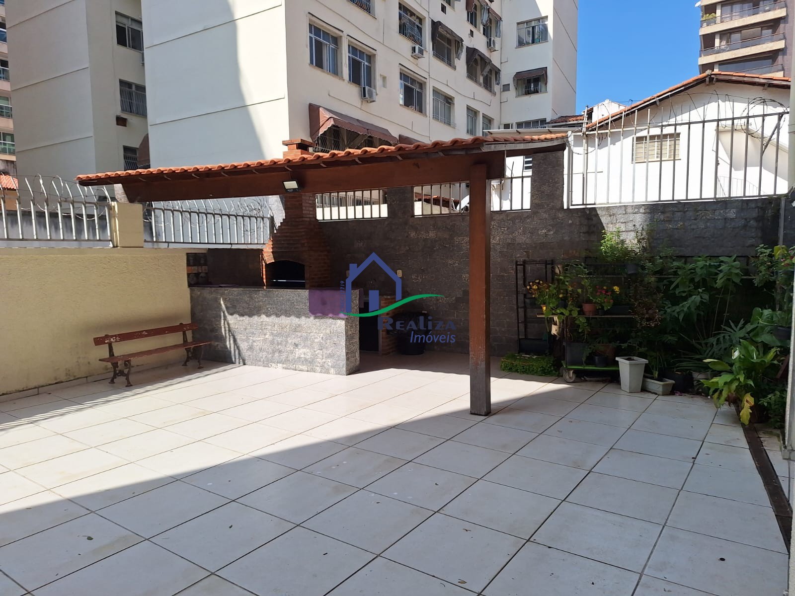 Apartamento para alugar com 2 quartos, 100m² - Foto 3