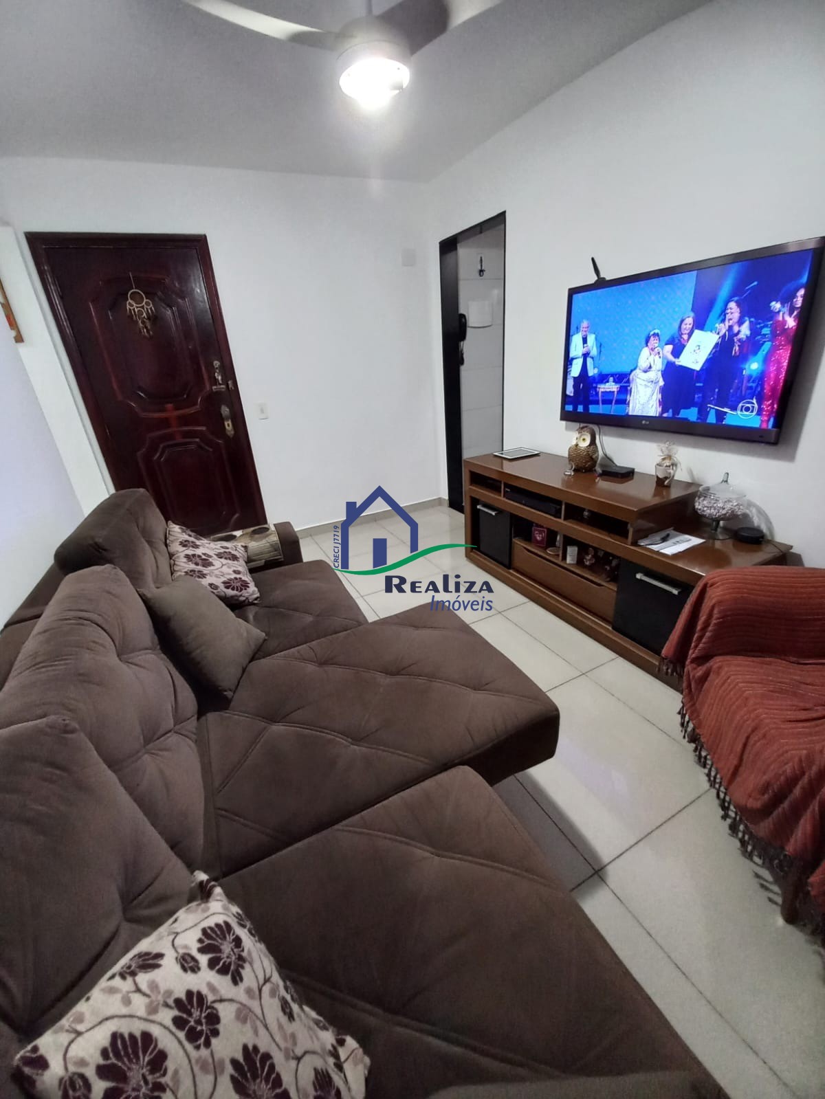 Apartamento à venda com 2 quartos, 60m² - Foto 2