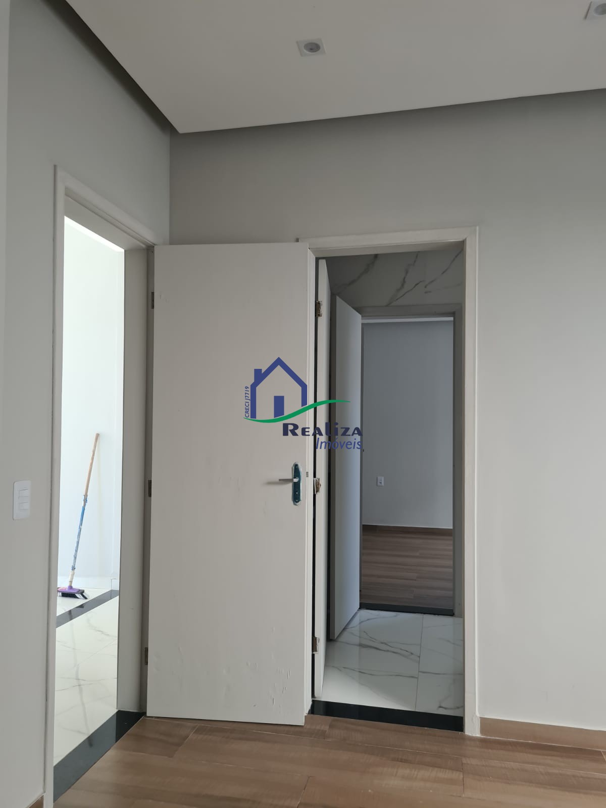 Casa à venda com 3 quartos, 200m² - Foto 14