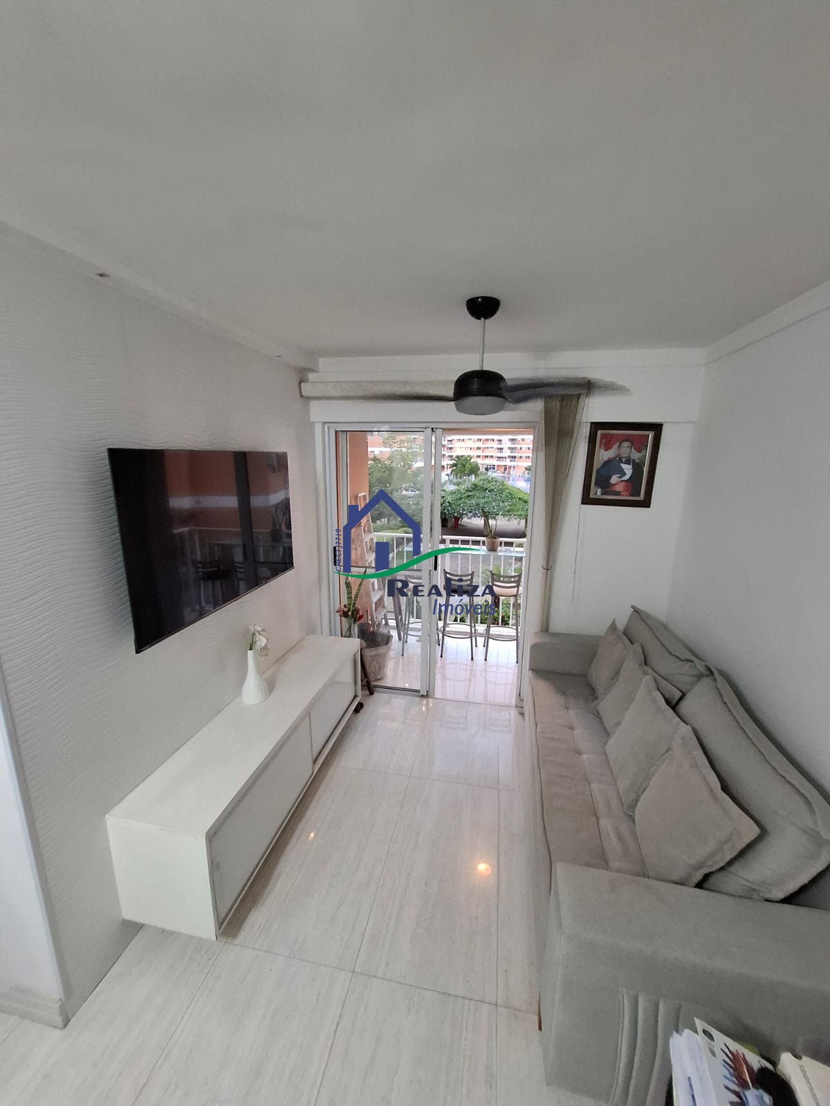 Apartamento à venda com 2 quartos, 58m² - Foto 3