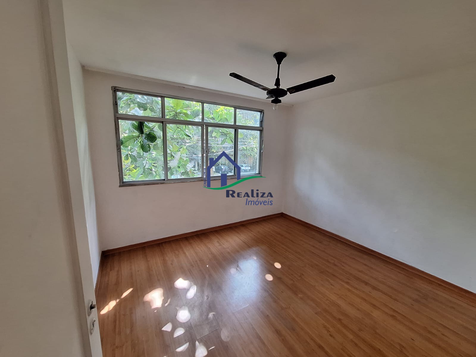 Apartamento para alugar com 2 quartos, 100m² - Foto 11