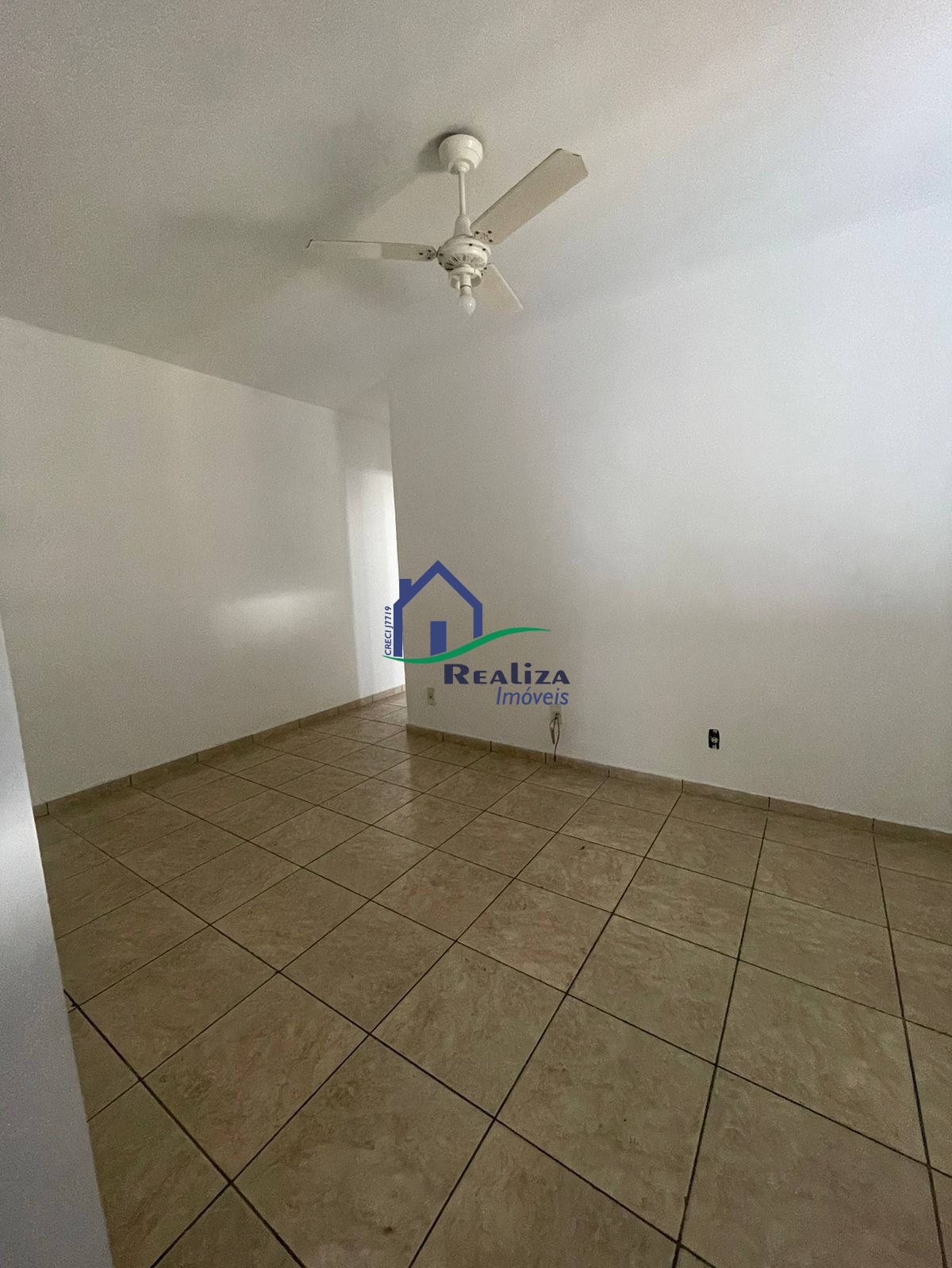 Apartamento à venda com 2 quartos, 65m² - Foto 1