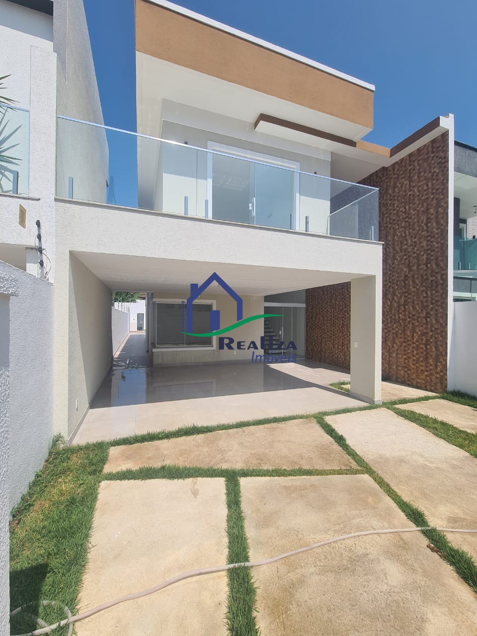 Casa à venda com 4 quartos, 213m² - Foto 2