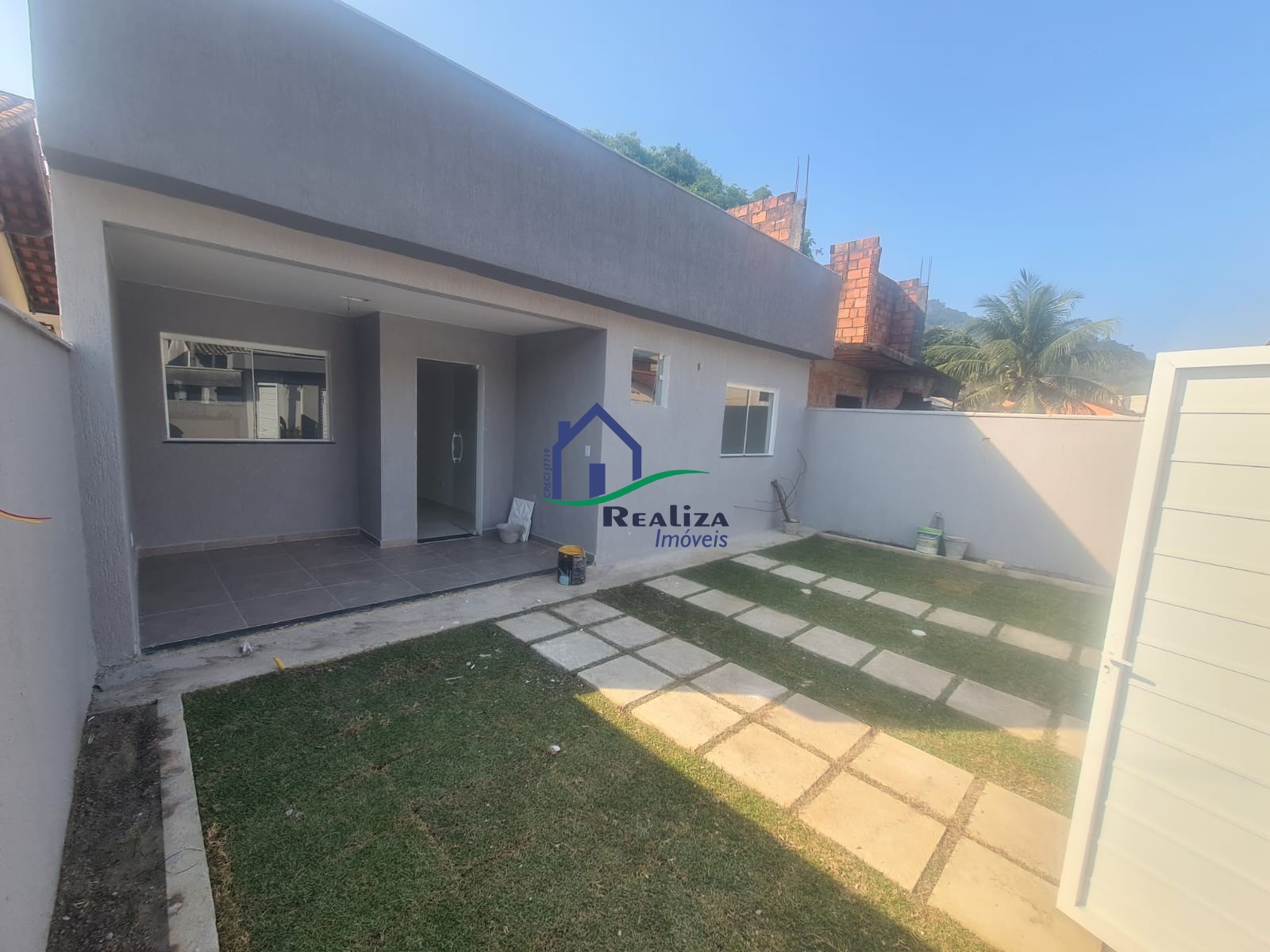 Casa à venda com 3 quartos, 88m² - Foto 1