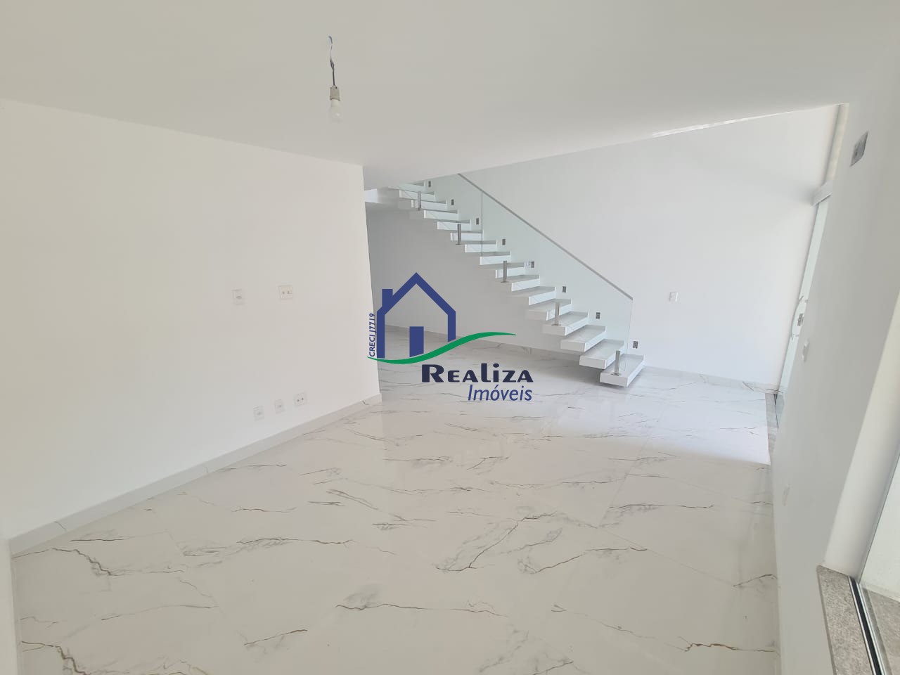 Casa à venda com 4 quartos, 213m² - Foto 5