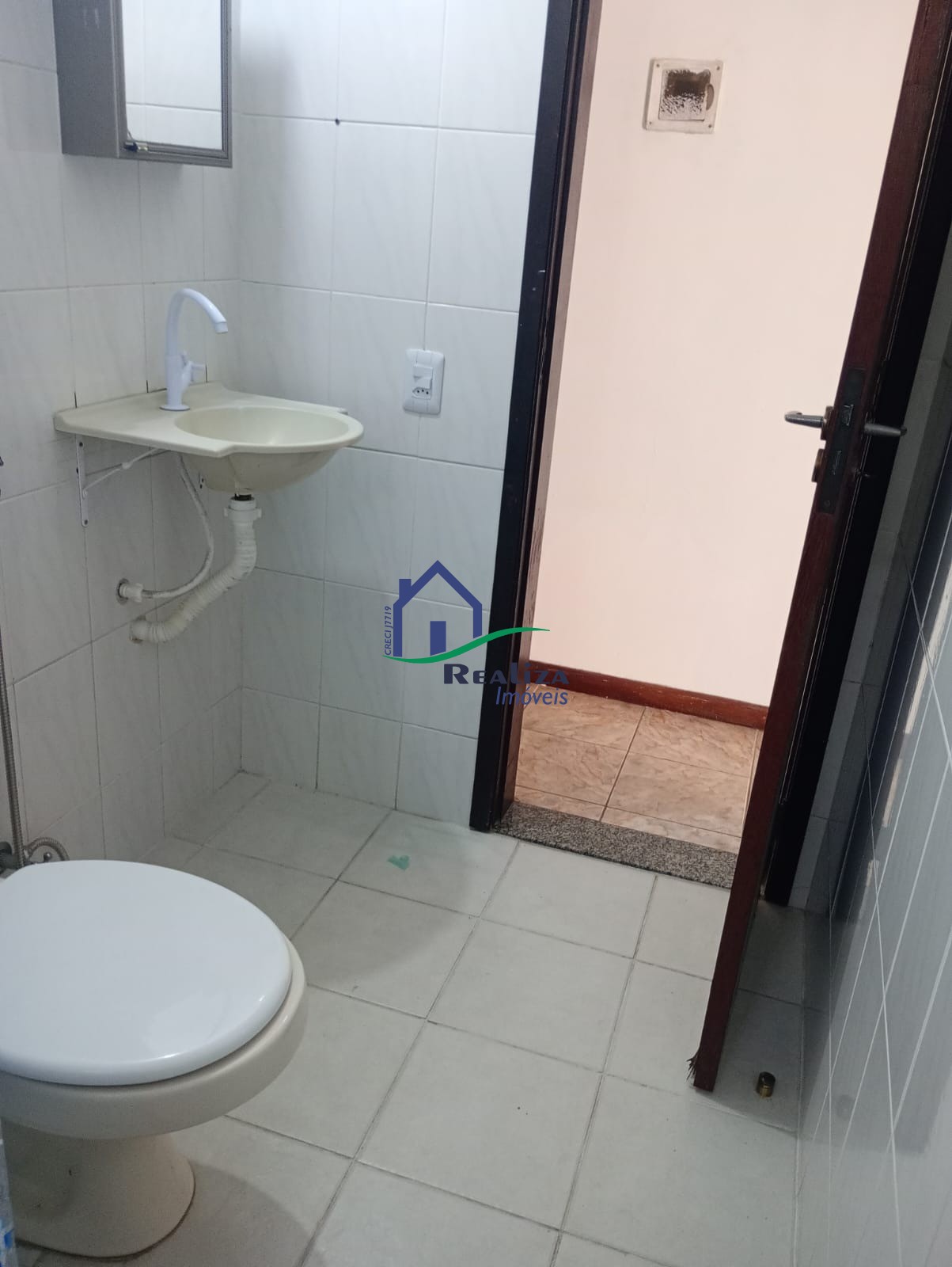 Casa para alugar com 5 quartos, 250m² - Foto 27