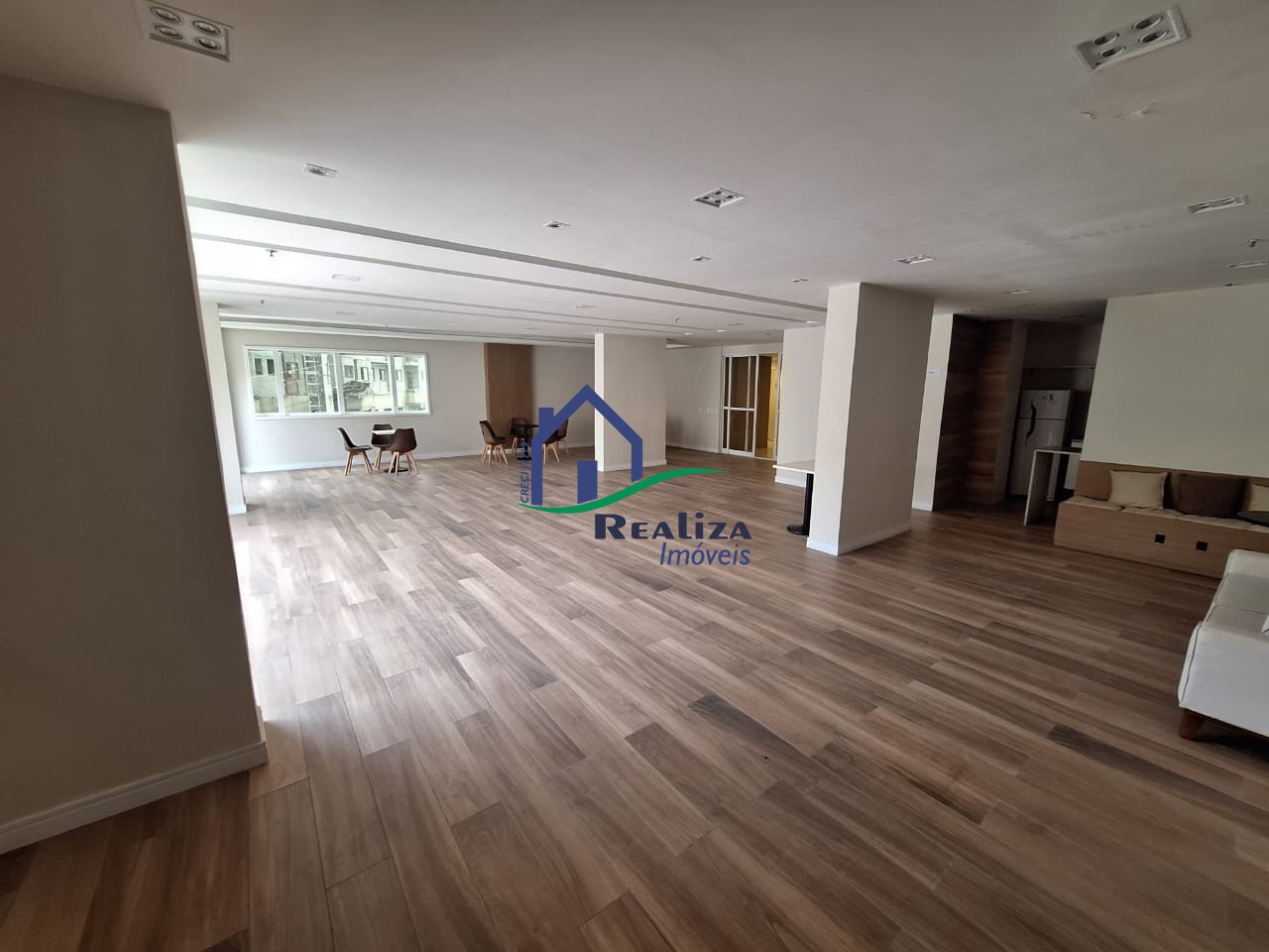 Apartamento à venda com 2 quartos, 63m² - Foto 12