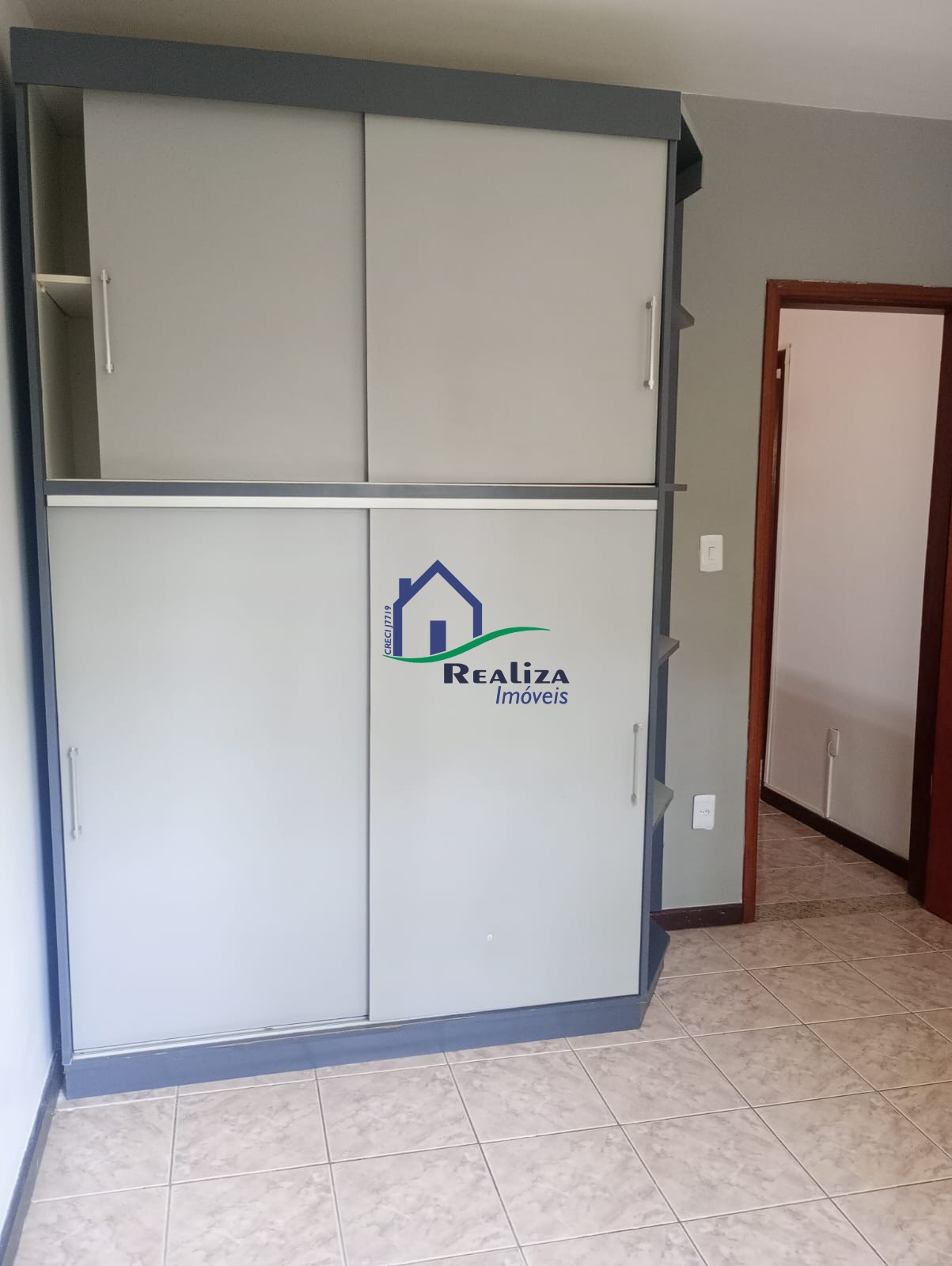 Casa para alugar com 5 quartos, 250m² - Foto 11