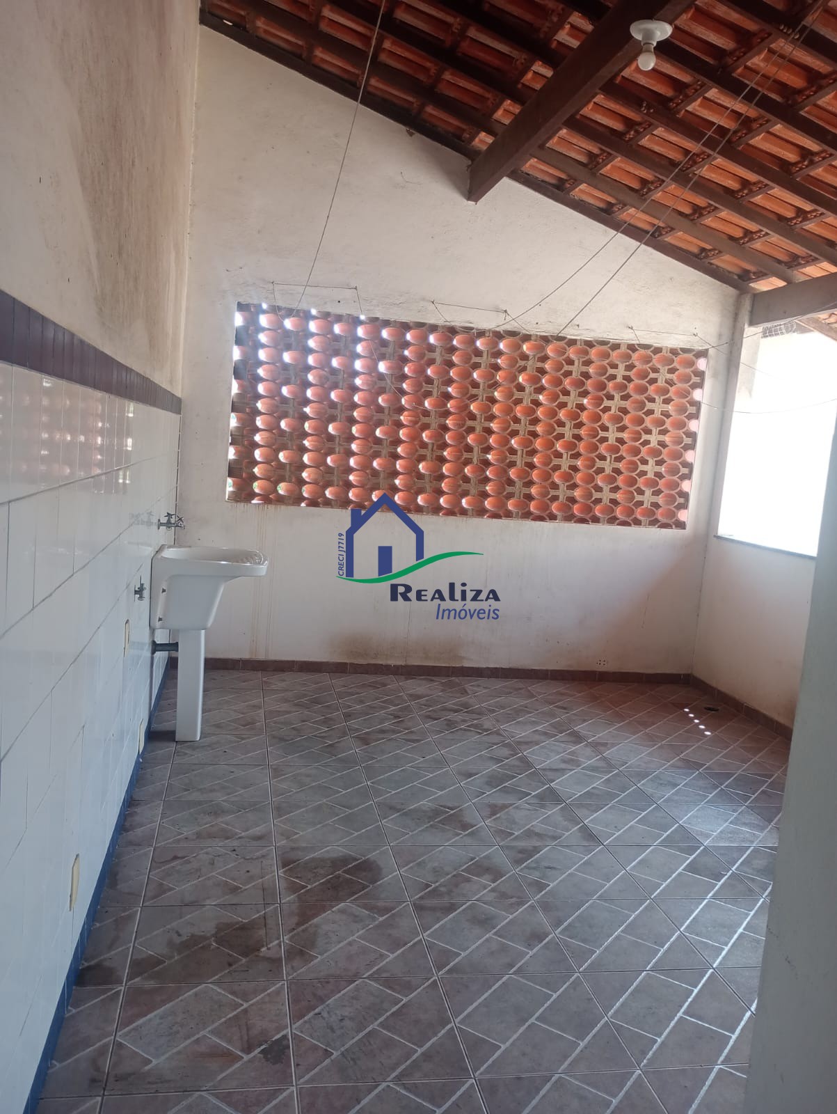 Casa para alugar com 5 quartos, 250m² - Foto 30